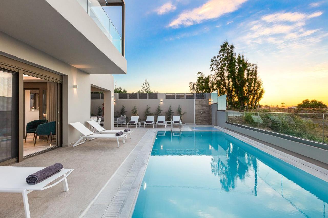 Lagoon Seaside Villa, Sumptuous Retreat,By Thinkvilla Pánormos Eksteriør billede