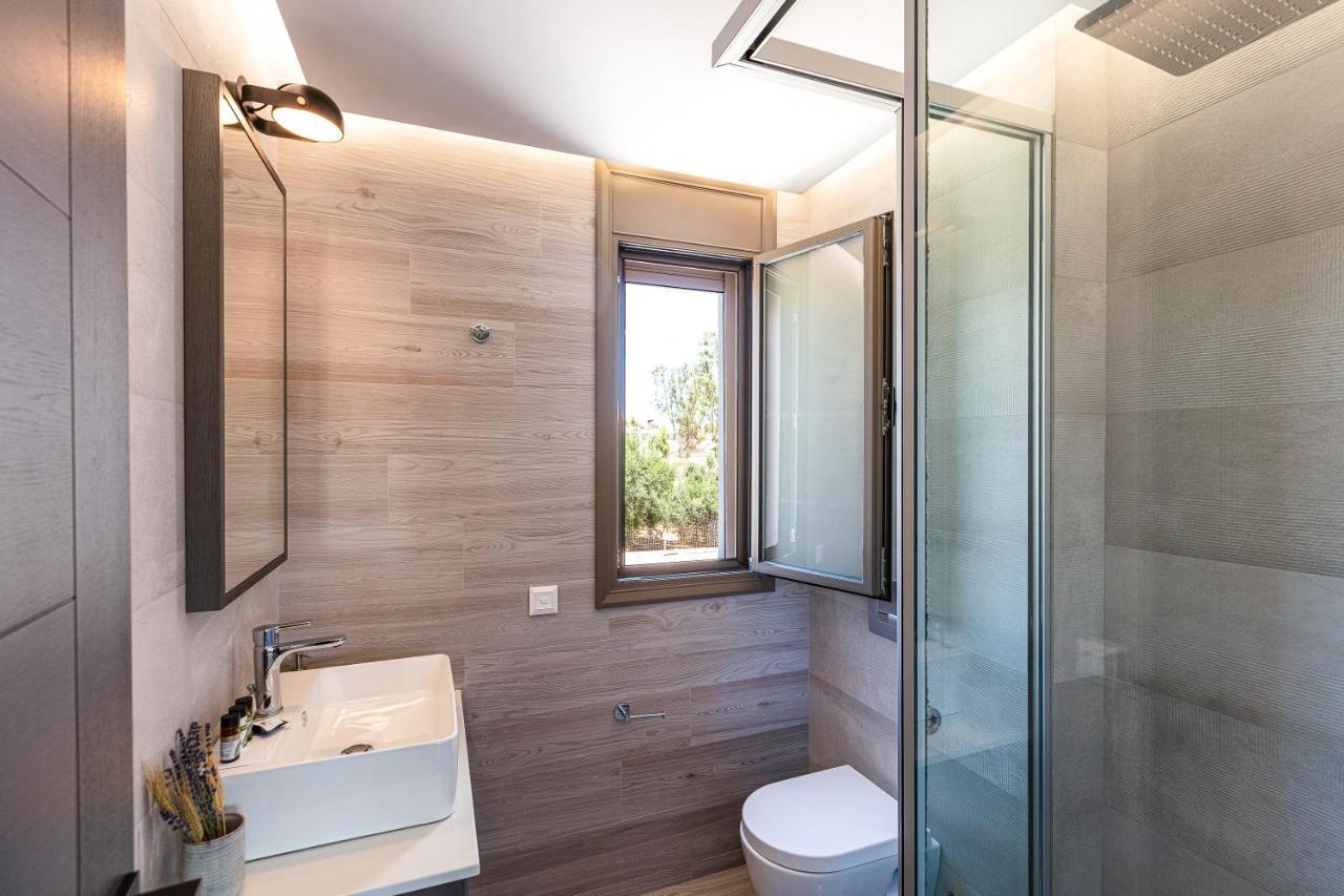 Lagoon Seaside Villa, Sumptuous Retreat,By Thinkvilla Pánormos Eksteriør billede