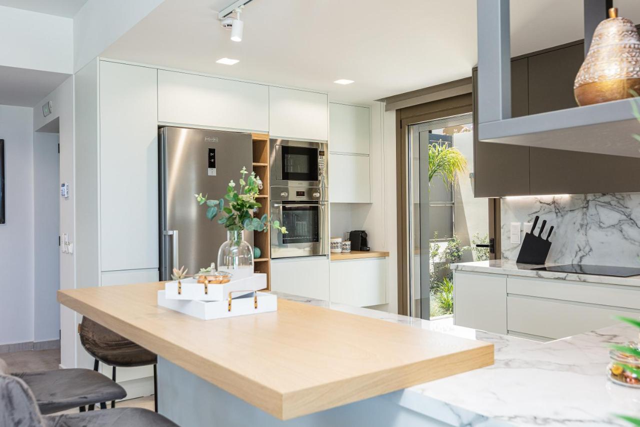 Lagoon Seaside Villa, Sumptuous Retreat,By Thinkvilla Pánormos Eksteriør billede
