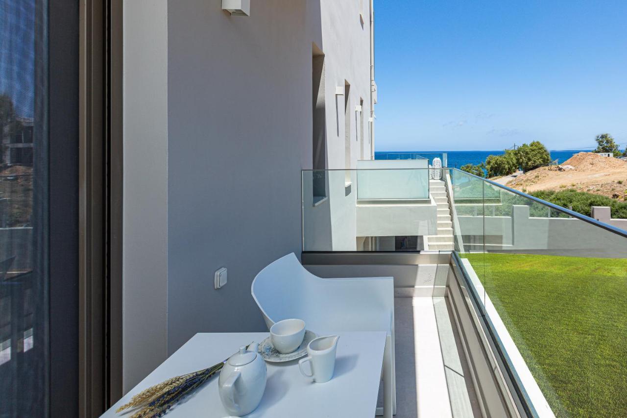 Lagoon Seaside Villa, Sumptuous Retreat,By Thinkvilla Pánormos Eksteriør billede