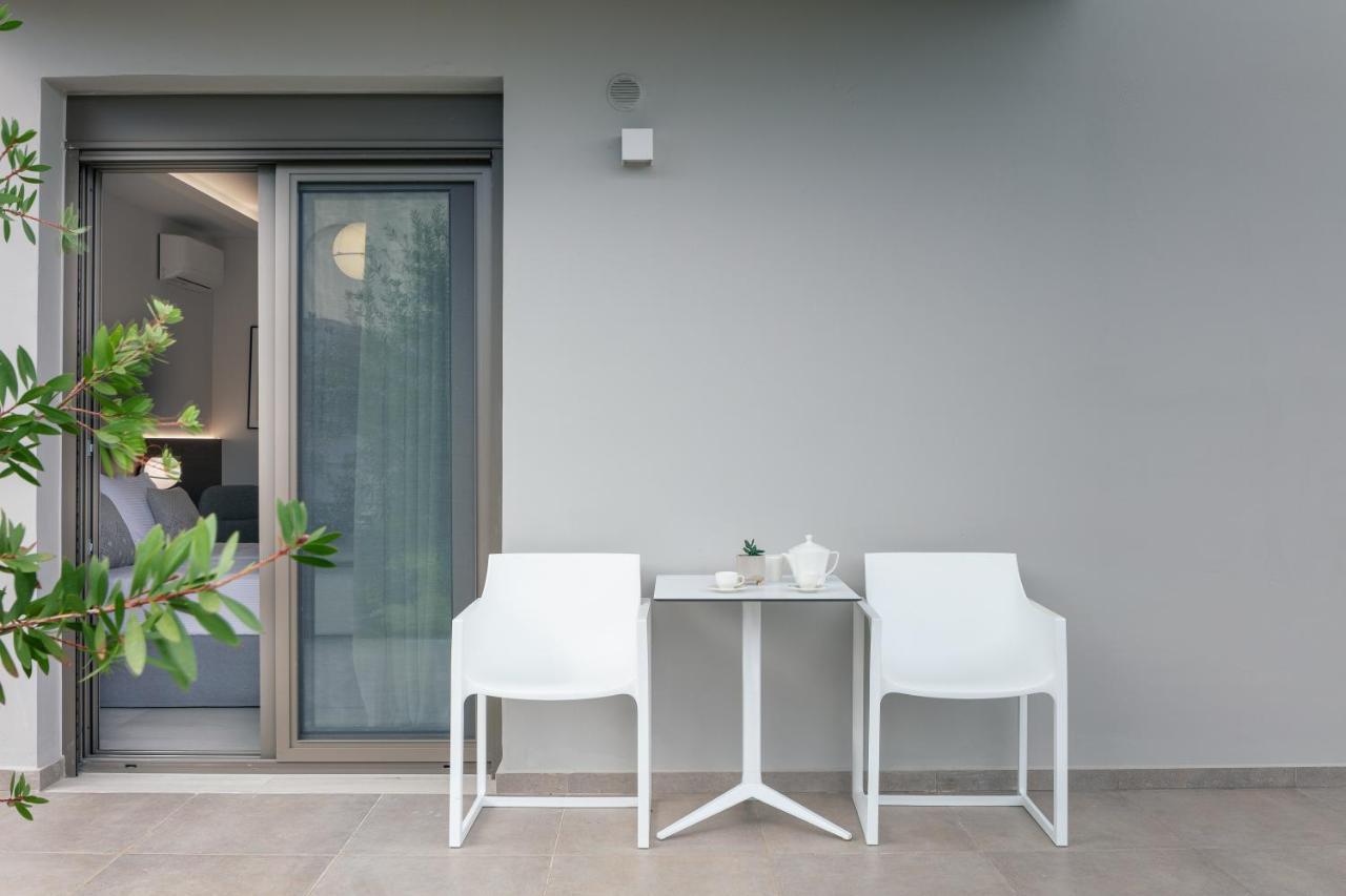 Lagoon Seaside Villa, Sumptuous Retreat,By Thinkvilla Pánormos Eksteriør billede